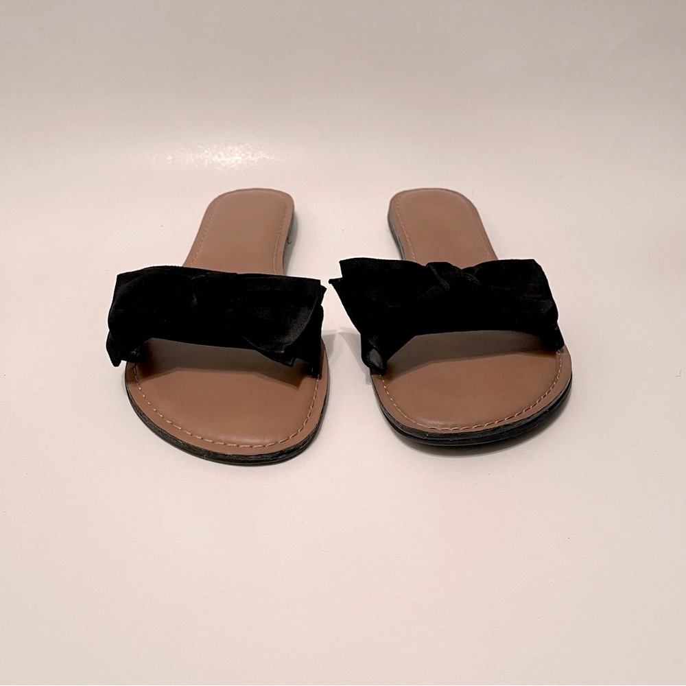 Time and Tru Black Bow Tie Sandals, Size 8